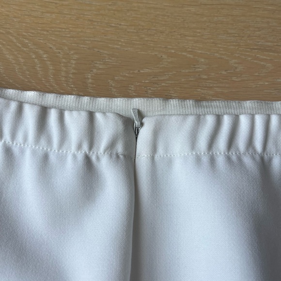 Artizia Babaton Jayden Pencil Skirt in White and Black - Picture 5 of 6